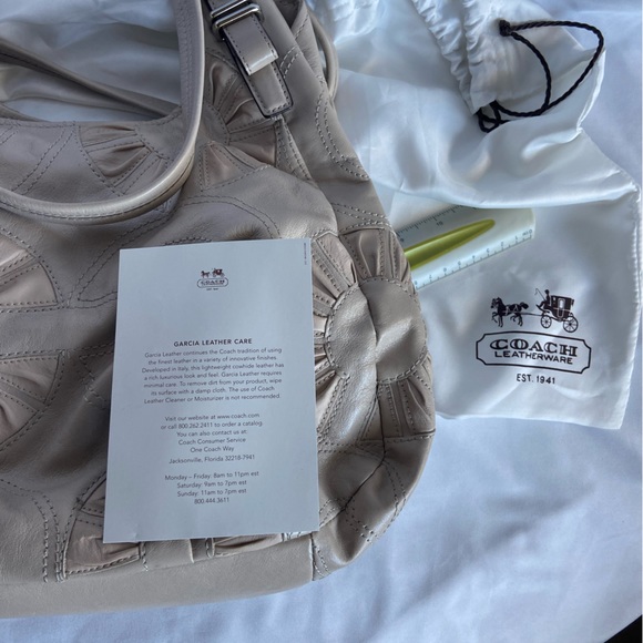 Large Coach leather shoulder bag - Picture 6 of 7